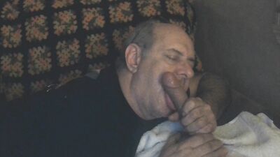 This old dude can suck a cock!