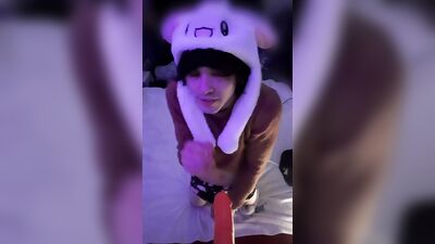 POV: Ur Bi-Curious Femboy Roommate Wants To Try Out Ur Cock !! OwO