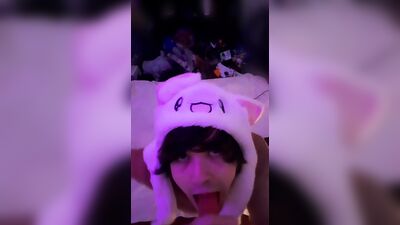 POV: Ur Bi-Curious Femboy Roommate Wants To Try Out Ur Cock !! OwO