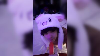 POV: Ur Bi-Curious Femboy Roommate Wants To Try Out Ur Cock !! OwO
