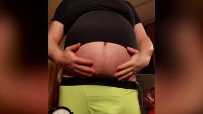 Twenty Eight - Belly Inflation