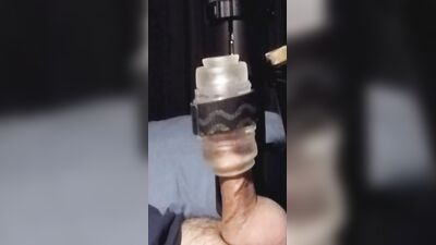 Thehandy stroker vocal and verbal masturbation with cumshot