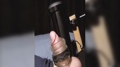 Thehandy stroker vocal and verbal masturbation with cumshot