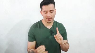 Le presto mi culo peludo al novio constructor mamado de mi ex novia. Me coge a pelo !Relato sexual