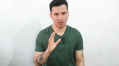 Le presto mi culo peludo al novio constructor mamado de mi ex novia. Me coge a pelo !Relato sexual