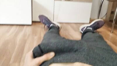 ????????????????The Dude Came Back from the Gym and Masturbated His Nice Big Shaved Cock!
