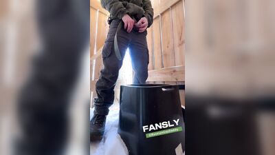 VLOG from the village / I got horny in the sauna and jerked off / Pissing in a street toilet