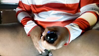 Automatic Sex Toy Milks Out Moaning Cumshot From Waldo