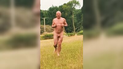 Naked and jerking outdoors