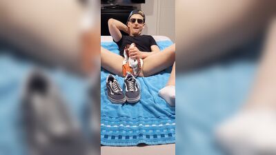 18 Twink boy sniffs and fucks Vans Sneakers and socks and cums