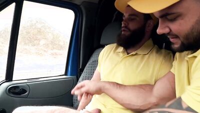 BROMO - Athletic Top Jerry Gives Bearded Bottom Jerome A Special Delivery Of Jizz