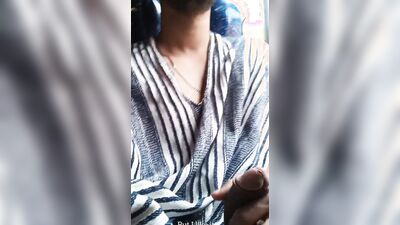 Exhibitionist handjob on bus
