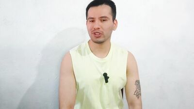 twink de 18años es penetrado por los 21cm de vergota de su vecino el militar ! Relato sexual