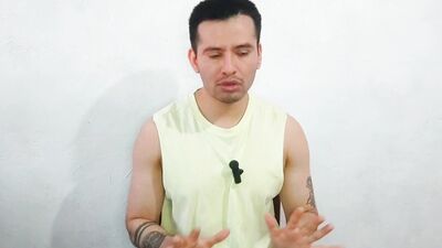 twink de 18años es penetrado por los 21cm de vergota de su vecino el militar ! Relato sexual