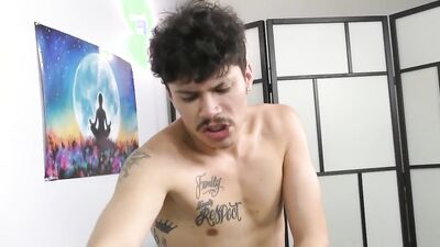 Horny Chris Tops Rugged Dude Andrew