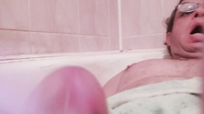 Greetings,best dream, masturbation and cum from Oleg