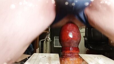 LE CONSTRUI ESTE TAPON AL GLOTON Y LE GUSTO