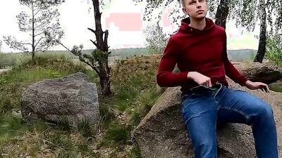 extreme of a handsome guy in a city park