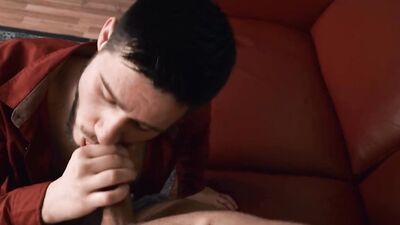 Bearded Bottom John D Seduces Hot Top Tim To Make Him Fuck His Tight Ass On The Couch - BROMO