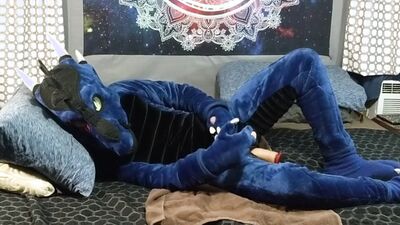Poor Frustrated Dragon Can't Cum