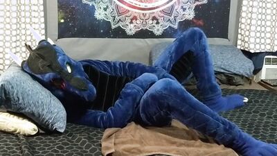 Poor Frustrated Dragon Can't Cum
