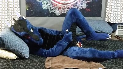 Poor Frustrated Dragon Can't Cum