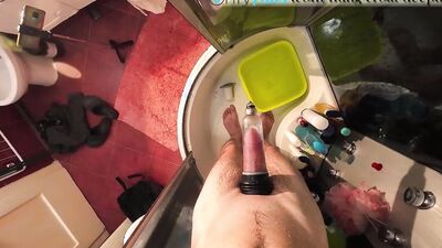 Bathmate Hydromax 7 demo cock pumping and big cum