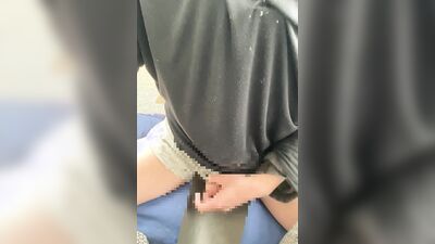 A man who lives every day full of masturbation can't hold back his horniness and ejaculates a lot.