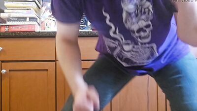 Study Break: Teen Boy has a Buttplug Potty Dance