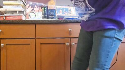 Study Break: Teen Boy has a Buttplug Potty Dance