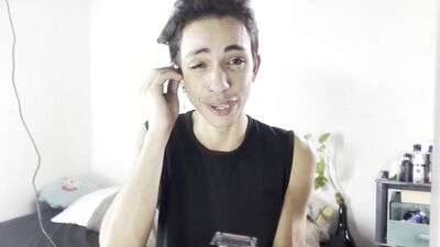 VENEZUELAN WITH HUGE 22CM COCK GETS HIS MILK WITH HIS TIGHT TOY