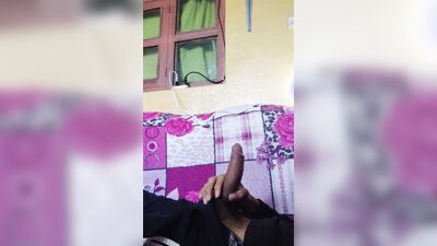Man masturbating in the living room without being seen