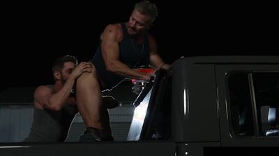 Midnight Outdoor Romp Fest For Horny Mechanics