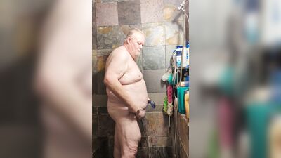 DavidBigBottom taking a shower