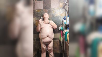 DavidBigBottom taking a shower