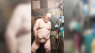 DavidBigBottom taking a shower