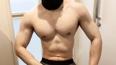 Muscle man Showing off his big dick! And then he climaxes!