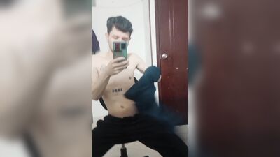 I touch myself, I ecxyo, I masturbate and I cum