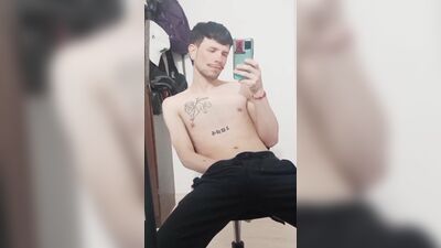 I touch myself, I ecxyo, I masturbate and I cum