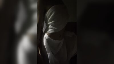 Femboy naked and under the lights.
