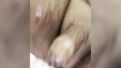 I shaved my hair in the bath and made it into a shaved pussy