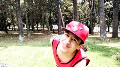 Entrenado como puta en el parque con morbo en español