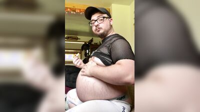 Fat ex-jock stuffs face in tight pants