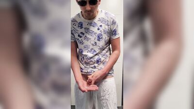 18 Cute twink wanks, cums and eat cum