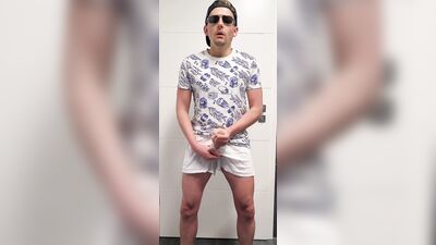 18 Cute twink wanks, cums and eat cum