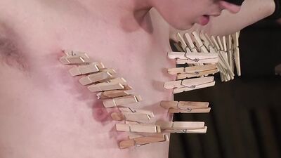 Submissive twink Taylor Mason gets played by Xavier Sibley