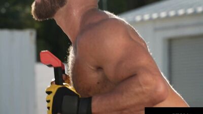 Construction Hunks Flip Fuck Mucle Jock Outdoors - Drew Valentino, Bruce Jones - RagingStallion