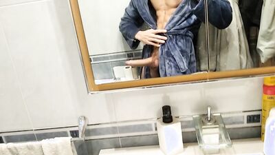 ????????????????Mature Man with Nice Body and Huge Cock Unloads a MASSIVE CUMSHOT!