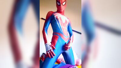 Spiderman jerking off