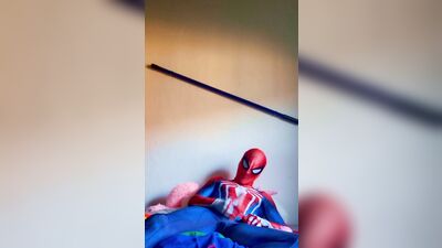Spiderman jerking off